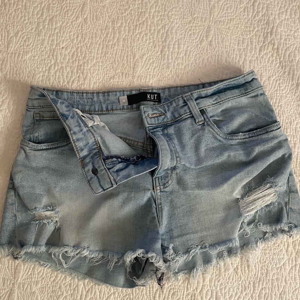 Kut from the Kloth Women's Faded Blue Jean Shorts